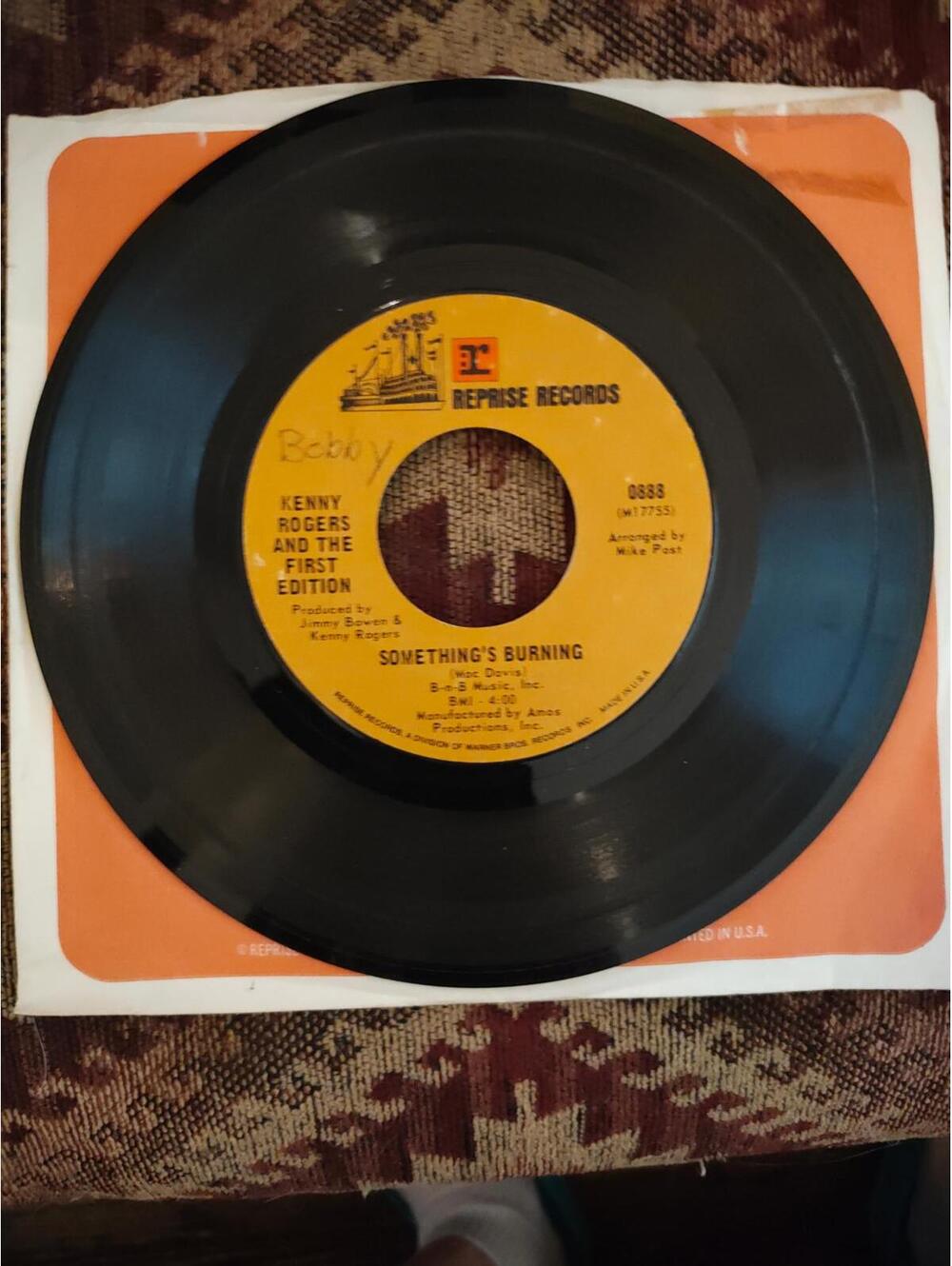 Kenny Rogers/First Edition -somethings burning- NM vinyl 45